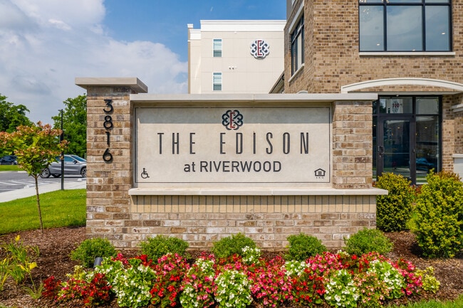 The Edison at Riverwood in Hermitage, TN - Foto de edificio - Building Photo