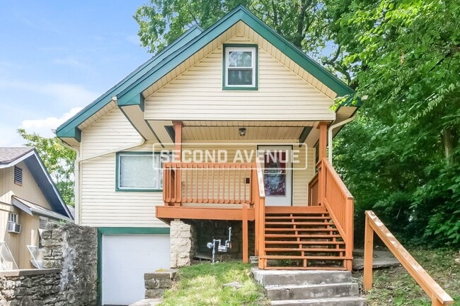 property at 3811 E 36th St