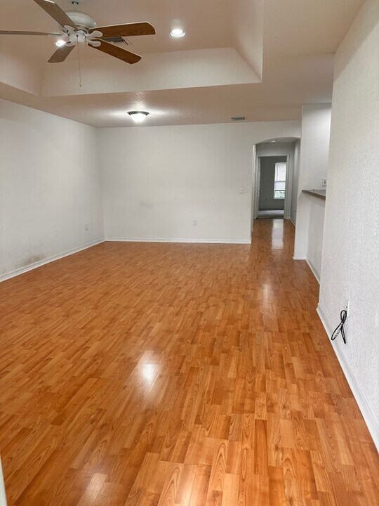 1825 E Royal Tern Ln in Fort Pierce, FL - Building Photo