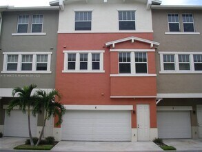 833 Millbrae Ct in West Palm Beach, FL - Building Photo - Building Photo