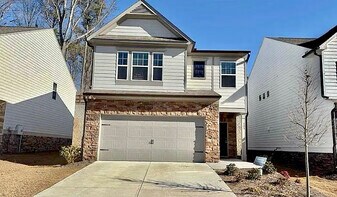 105 Berry Dr in Dawsonville, GA - Building Photo