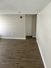 347 Main St in Douglas, MA - Building Photo - Building Photo