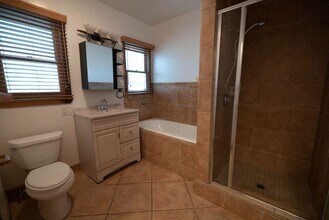 1115 N Garfield Ave in Pasadena, CA - Building Photo - Building Photo