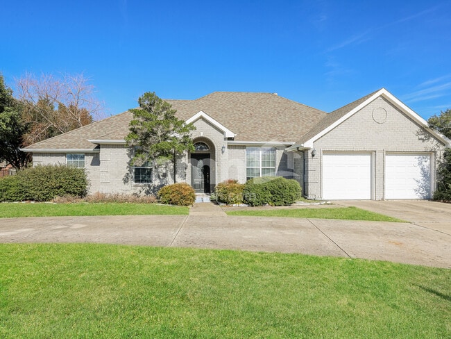 property at 208 Lakewood Trail