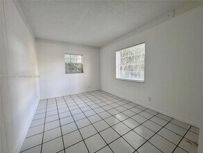 4140 Woodside Dr in Coral Springs, FL - Building Photo - Building Photo