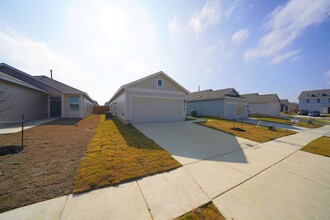 8810 Barrow Path in Converse, TX - Building Photo - Building Photo