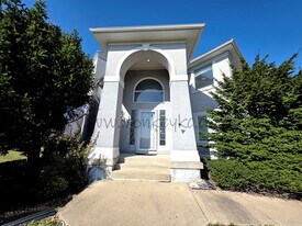 14112 Windsor St in Overland Park, KS - Building Photo