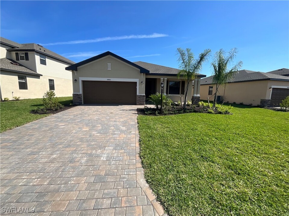 14880 Palamos Cir in Ft. Myers, FL - Building Photo