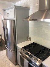 1063 1/2 S Sycamore Ave, Unit 10631/2 in Los Angeles, CA - Building Photo - Building Photo