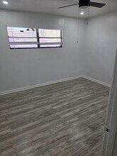 5427 Heatherbrook Dr in Houston, TX - Building Photo - Building Photo