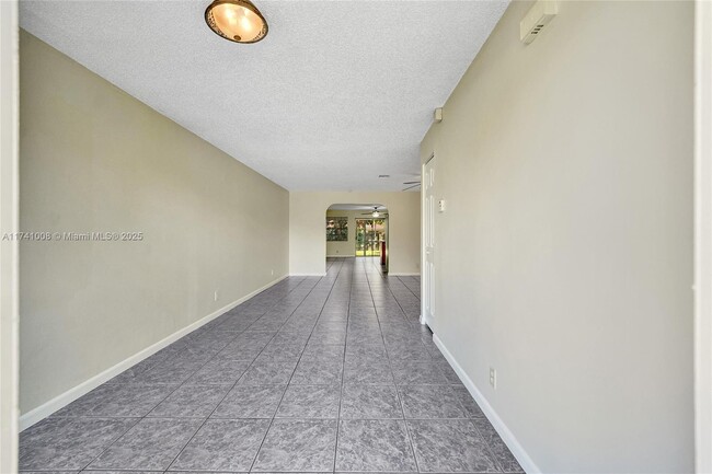 4451 NW 110th Ave in Coral Springs, FL - Building Photo - Building Photo