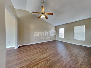 1559 Clovernook Dr in Elsmere, KY - Building Photo - Building Photo