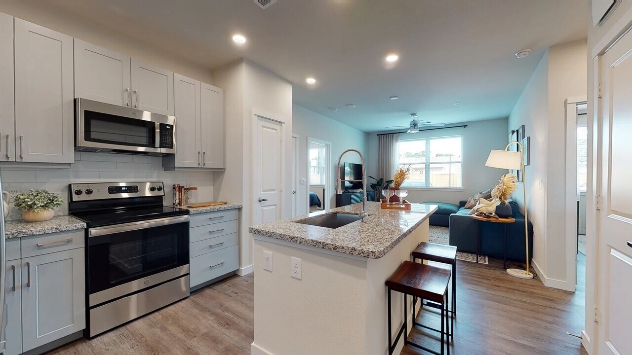 1148 Silber Rd in Houston, TX - Building Photo