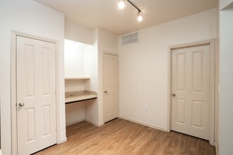 Paseo Pointe in Los Fresnos, TX - Building Photo - Interior Photo