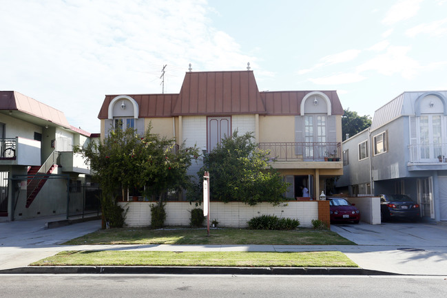 3636 Clarington Ave in Los Angeles, CA - Building Photo - Building Photo