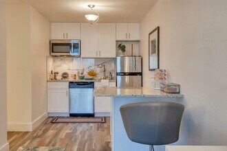 611 Destiny Dr in Ruskin, FL - Building Photo - Building Photo