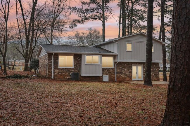 4021 Ebenezer Dr in Marietta, GA - Building Photo - Building Photo