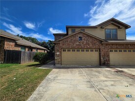 294 Rosalie Dr in New Braunfels, TX - Building Photo