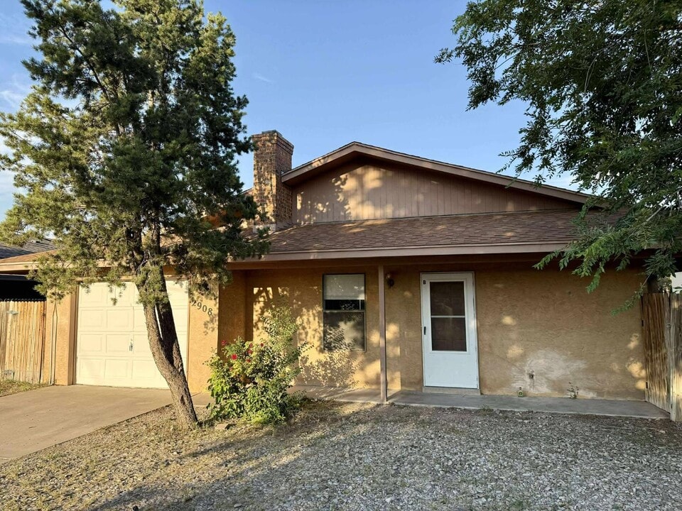 2908 N Alhambra Dr in Roswell, NM - Building Photo