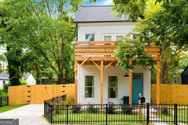 property at 1052 Camilla St SW