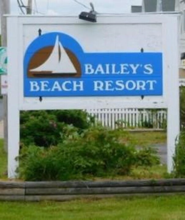 933 Ocean Blvd in Hampton, NH - Building Photo