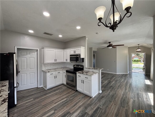 property at 114 Palomino Ln