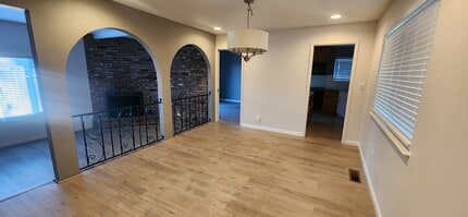 6940 Reichmuth Way in Sacramento, CA - Building Photo - Building Photo