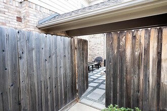 2706 Windy Thicket Ln in Houston, TX - Building Photo - Building Photo