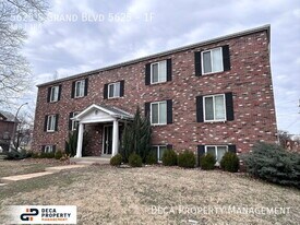 5625 S Grand Blvd in St. Louis, MO - Building Photo