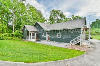 327 Jess Hunt Rd in Cleveland, GA - Building Photo - Building Photo
