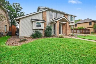 522 Crestwood Dr in El Lago, TX - Building Photo - Building Photo