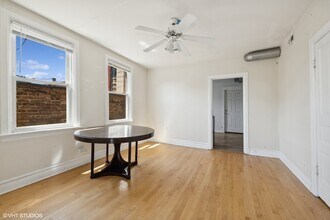 2418 N Western Ave in Chicago, IL - Building Photo - Building Photo