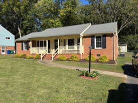 11510 Crofton Ln in Richmond, VA - Building Photo