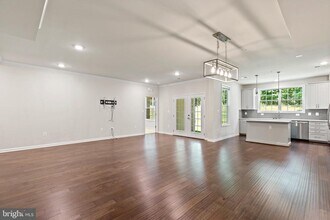 23235 Milltown Knoll Square in Ashburn, VA - Building Photo - Building Photo