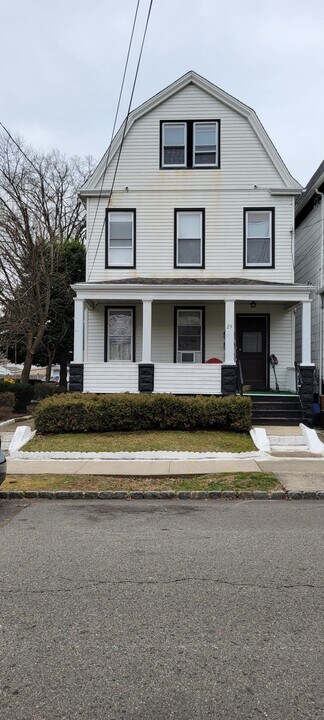 29 Division Ave, Unit 3rd Floor in Belleville, NJ - Building Photo