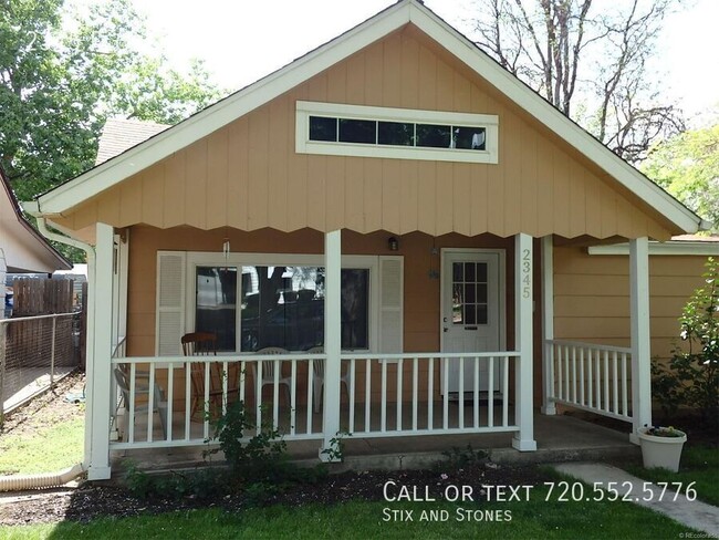 2345 Florence St in Aurora, CO - Building Photo - Building Photo