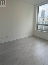 30 Elm Dr W in Mississauga, ON - Building Photo - Building Photo