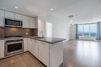 3093 Windsor Gate in Coquitlam, BC - Building Photo - Building Photo