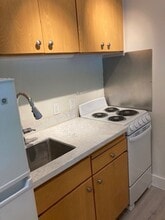 928 Peninsula Ave in San Mateo, CA - Building Photo - Building Photo