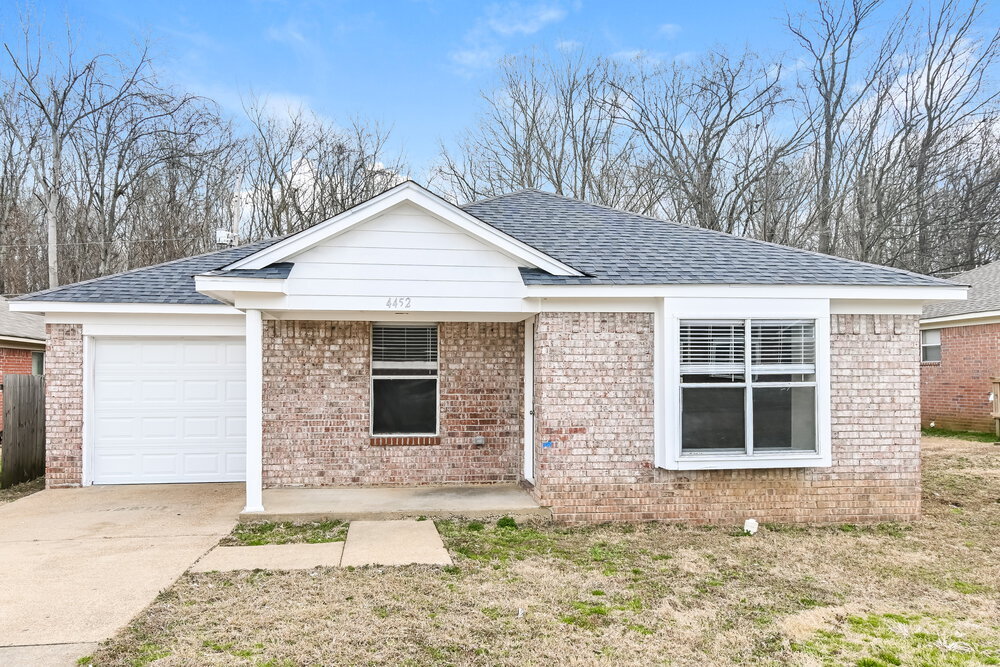 4452 S Cedar Bark Cove in Memphis, TN - Foto de edificio