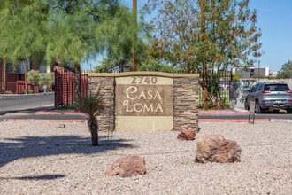Casa Loma Apartments in Phoenix, AZ - Foto de edificio - Building Photo
