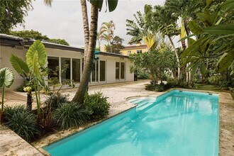 455 NE 55th St in Miami, FL - Building Photo - Building Photo
