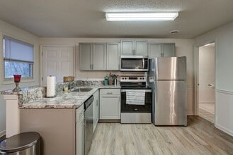 1312 N Barton St in Johnson City, TN - Building Photo - Building Photo