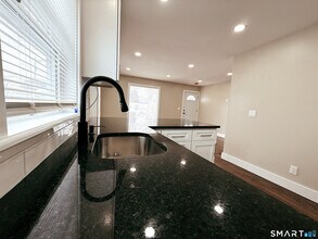 260 Robin St in Bridgeport, CT - Building Photo - Building Photo