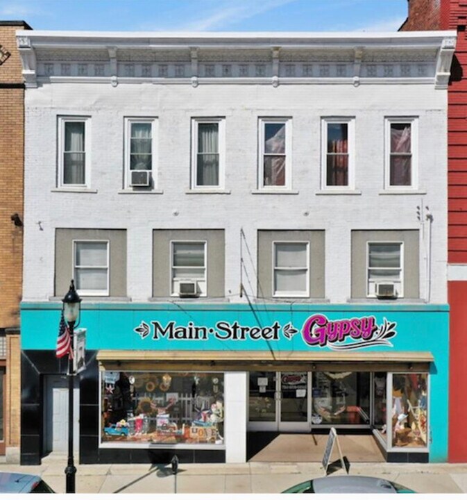 219 W Main St in Monongahela, PA - Building Photo