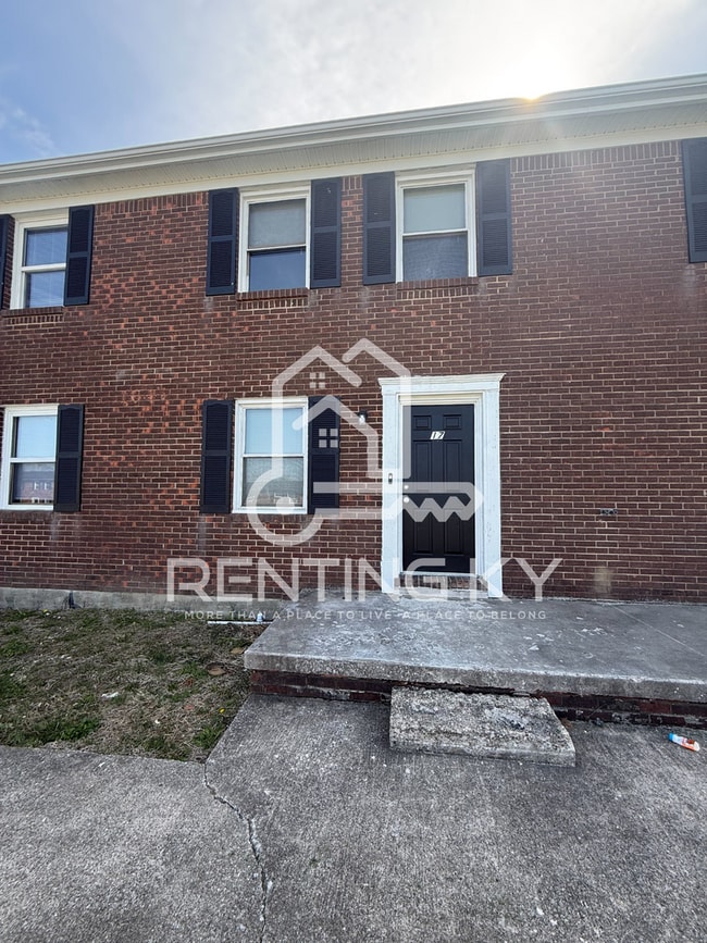 property at 1645 Foxhaven Dr