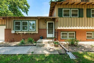 8114 E Mockingbird St in Wichita, KS - Building Photo - Building Photo