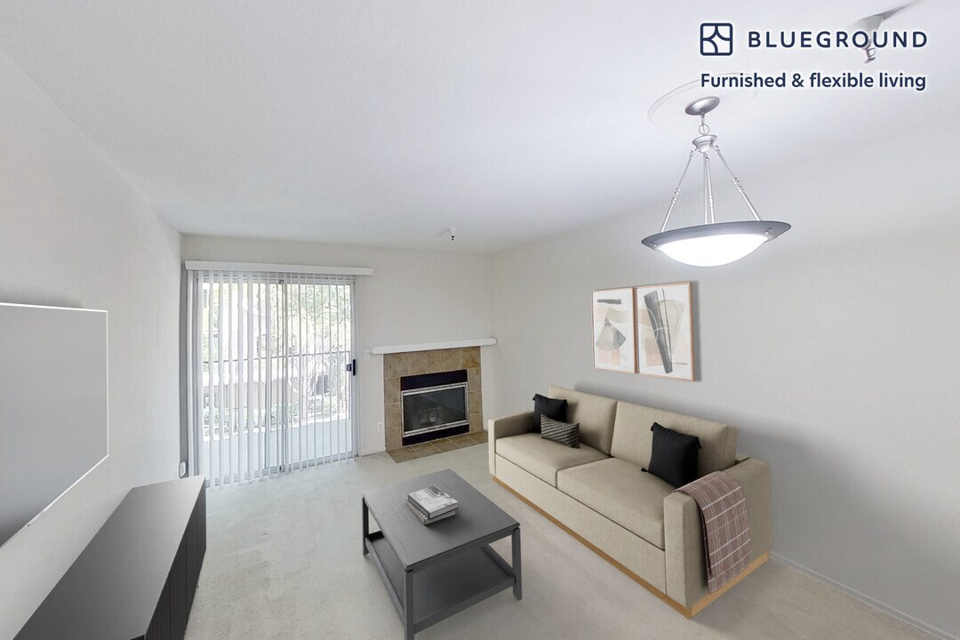 121 Roble Rd, Unit FL1-ID3441A in Walnut Creek, CA - Building Photo