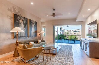 6166 N Scottsdale Rd in Paradise Valley, AZ - Building Photo - Building Photo