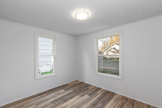 1520 16th St NE in Canton, OH - Building Photo - Building Photo